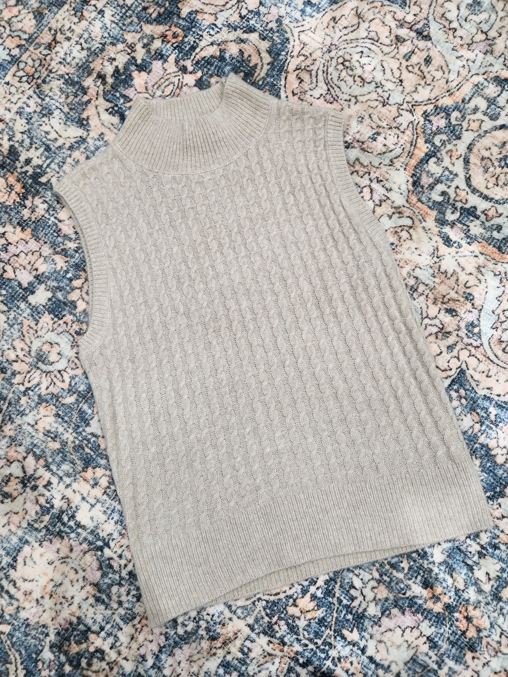 Abercrombie & Fitch Sleeveless Cable Knit High neck - Light Beige